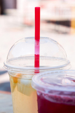 無酒精即飲型飲料 健康新選擇與市場新風(fēng)尚